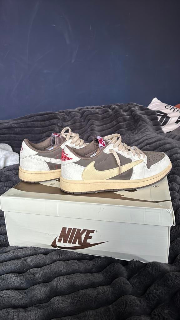 Nike Dunk low 1 Travis Scott Jordan 42, Kinderen en Baby's, Ophalen of Verzenden, Zo goed als nieuw, Jongen of Meisje, Schoenen