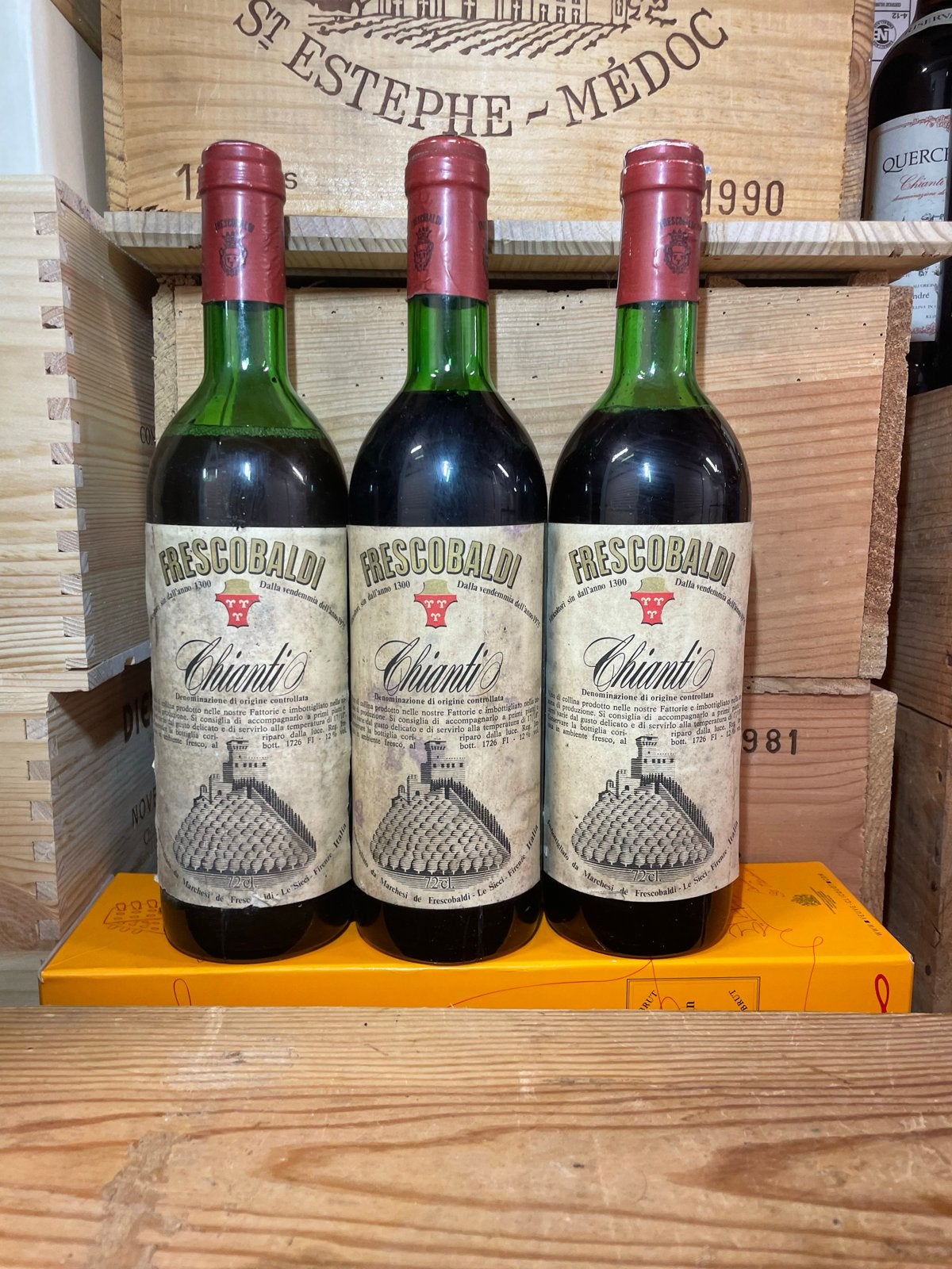 3 flessen Frescobaldi Chianti uit 1975 - Vintage Rode Wijn, Verzamelen, Gebruikt, Rode wijn, Vol, Italië