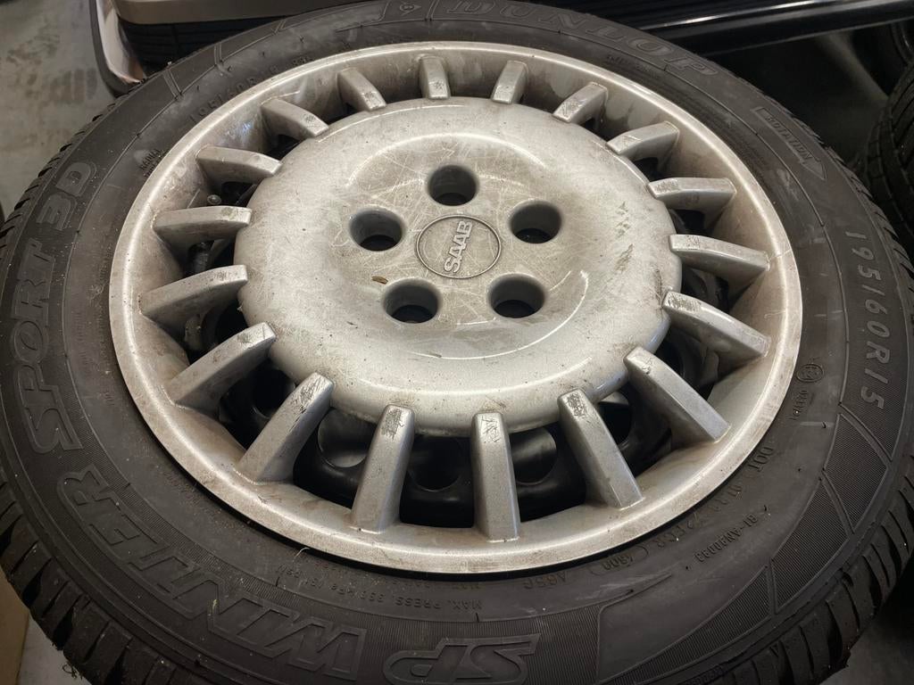 Winterset Saab 900 / 9-3 winterbanden origineel, Auto-onderdelen, Banden en Velgen, Ophalen, Gebruikt, 15 inch, Banden en Velgen