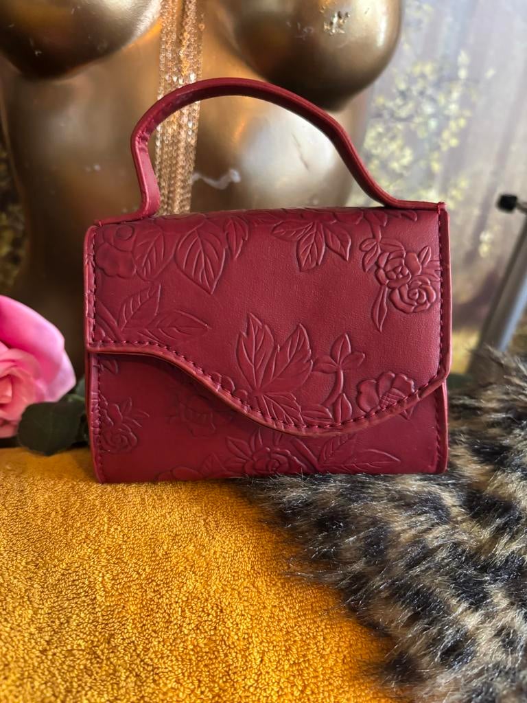 Rode Handtas met Bloemenreliëf - Nieuwstaat, Schoudertas, Tas, Ophalen of Verzenden, Zo goed als nieuw