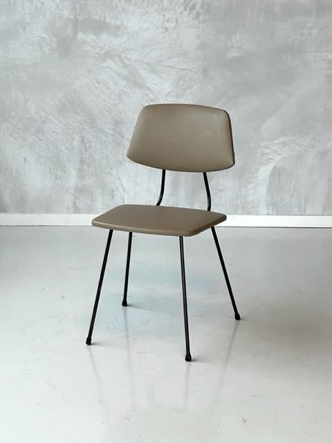 Elsrijk eetkamerstoel Rudolf Wolf vintage beige taupe stoel, Huis en Inrichting, Stoelen, Gebruikt, Eén, Leer, Metaal, Bruin, Ophalen