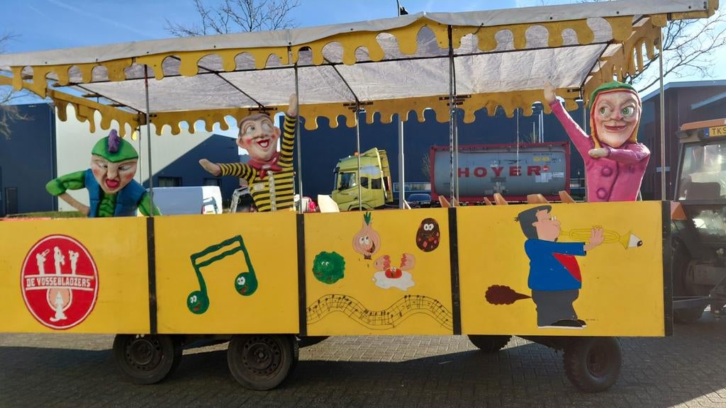 Carnavalswagen te koop aangeboden, Ophalen, Gebruikt, Feestartikel, Carnaval