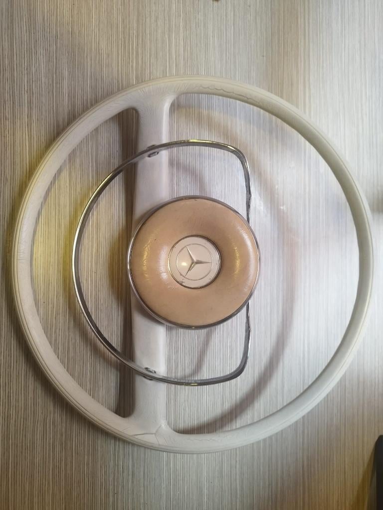 Mercedes Benz Fintail Ponton Ivory Steering Wheel, Auto-onderdelen, Interieur en Bekleding, Verzenden, Gebruikt, Mercedes-Benz
