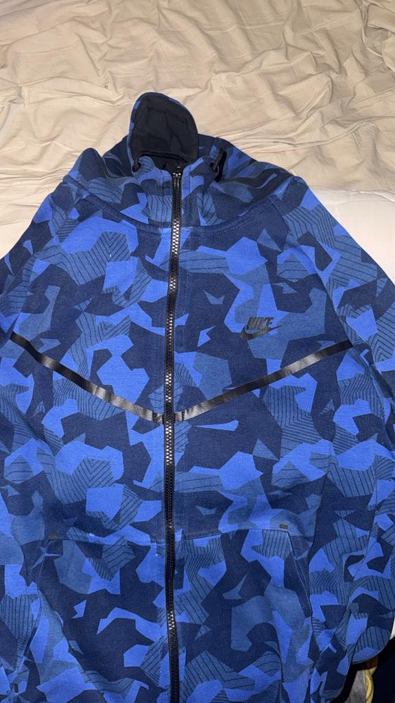 2 Nike pakken - Donkerblauw & Groen/Blauw - M/L, Ophalen of Verzenden, Zo goed als nieuw, Overige maten, Blauw