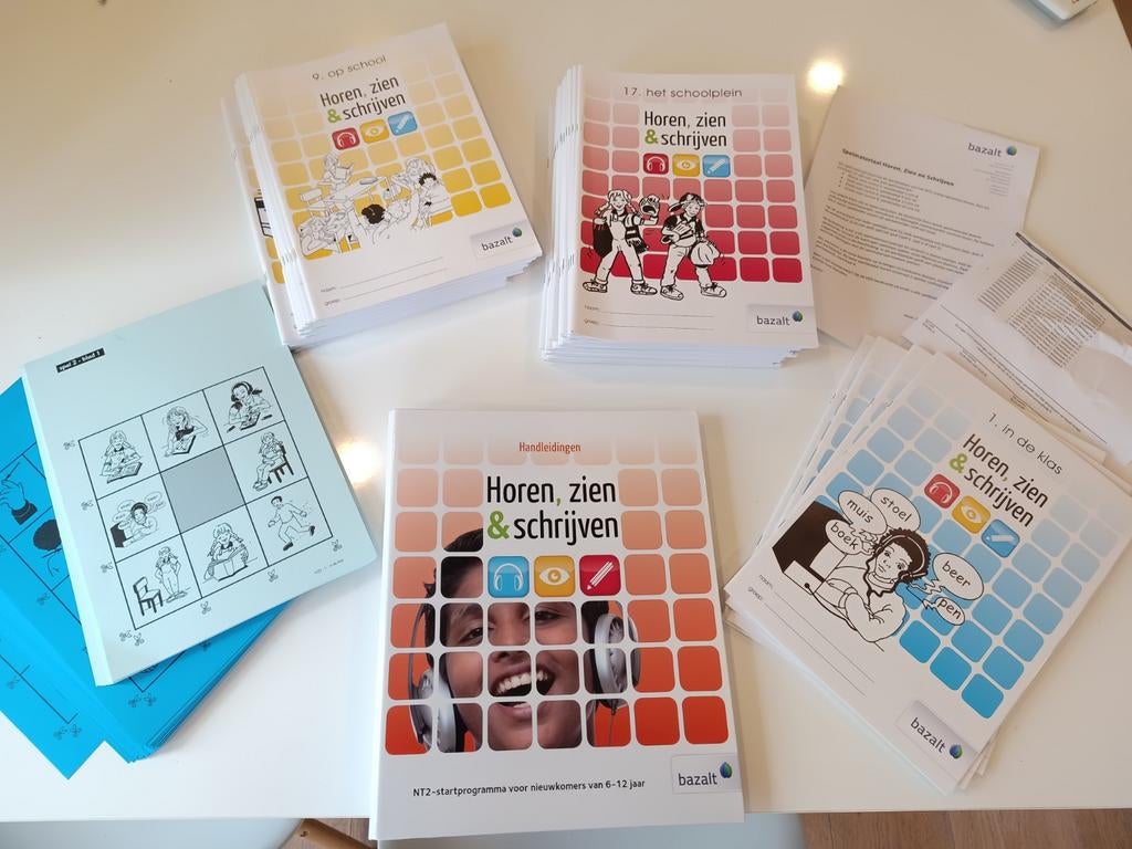 NT-2 Horen, Zien en Schrijven - Bazalt - Cursus 1-3 + Audio, Boeken, Ophalen of Verzenden, Zo goed als nieuw, Bazalt, Nederlands