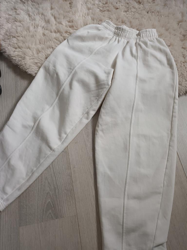 Zara balloon creme joggingbroek 36, Kleding | Dames, Ophalen of Verzenden, Zo goed als nieuw, Maat 36 (S), Wit