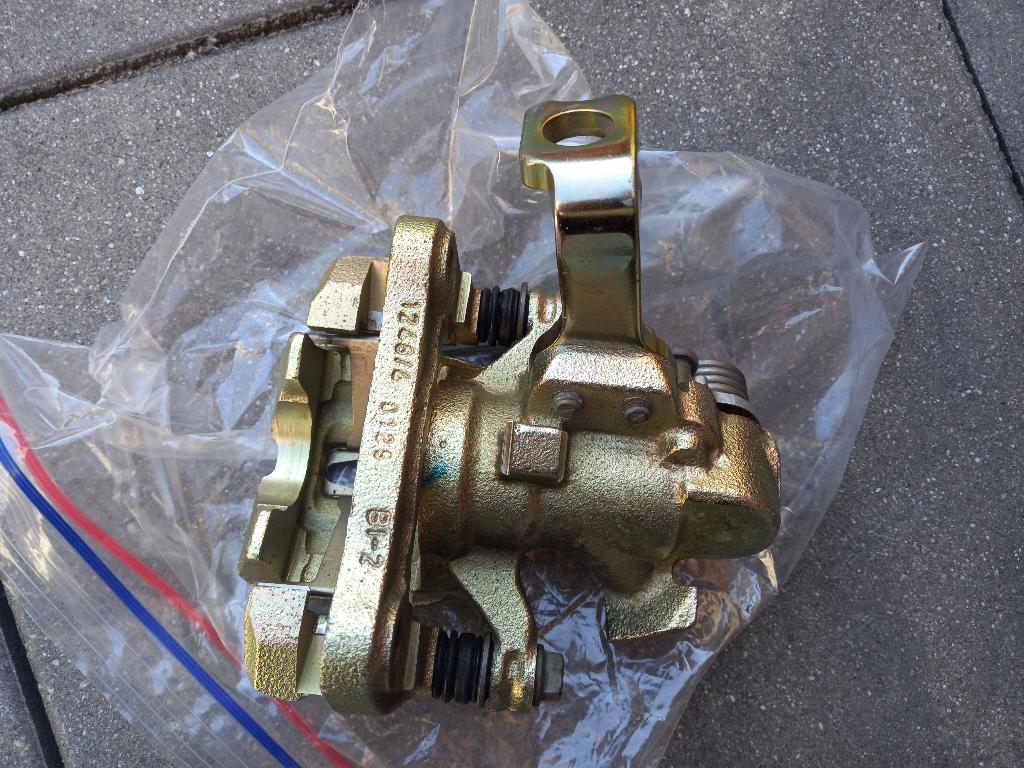 Originele Honda Achterremklauw - RECHTS ACHTER - Civic CRX, Auto-onderdelen, Ophalen, Nieuw, Honda