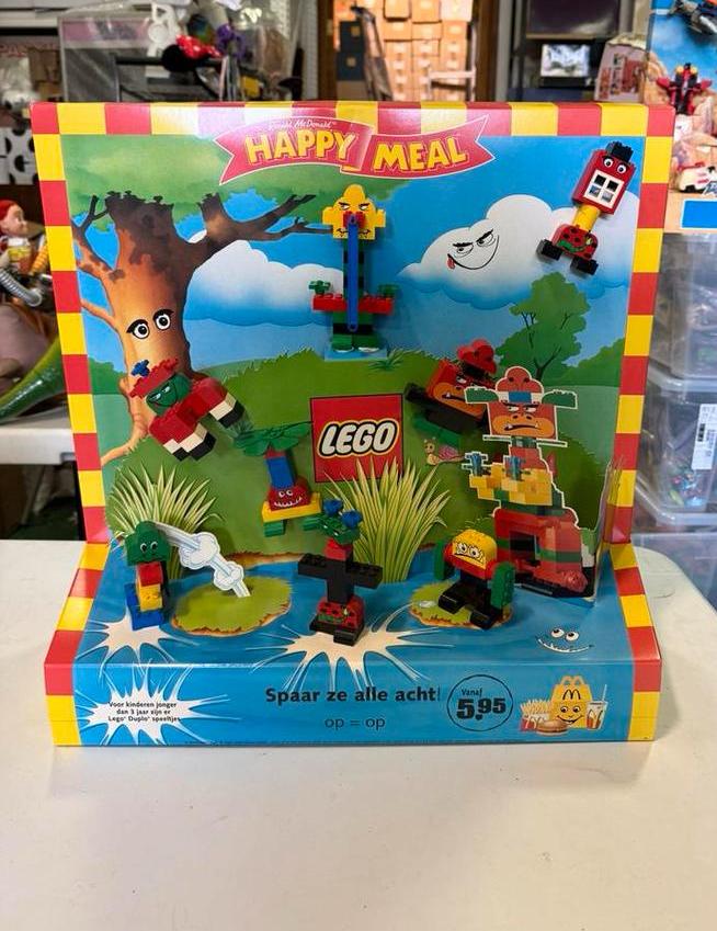 Mcdonalds happy meal display Lego 1999, Verzamelen, Merken en Reclamevoorwerpen, Ophalen of Verzenden, Zo goed als nieuw, Reclamebord