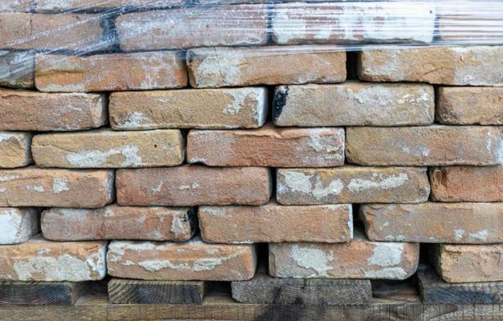 Restpartij roze ijsselstenen 16.5x4 cm 1100 stuks, Doe-het-zelf en Verbouw, Ophalen of Verzenden, Gebruikt, Bakstenen