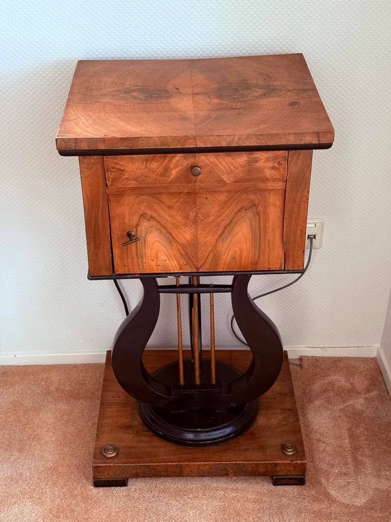 Uniek antiek kastje, 45 tot 60 cm, Minder dan 55 cm, Gebruikt, Art nouveau