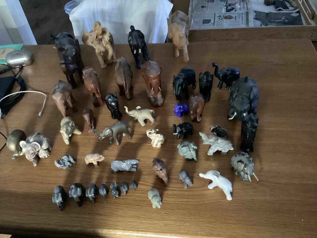 Collectie van 30+ Houten Olifanten Beeldjes, Antiek en Kunst, Ophalen of Verzenden