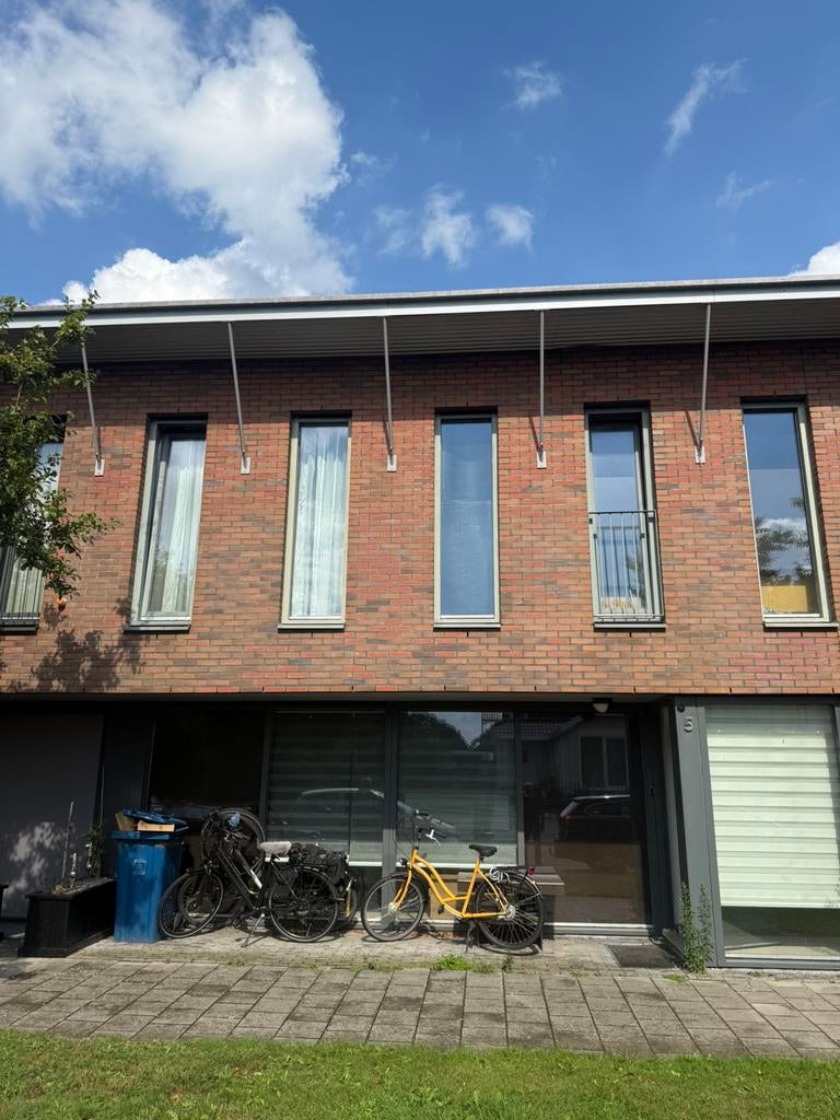 Te koop 210 m2 woning 8 kamers Apeldoorn | beleggingspand, Huizen en Kamers, Huizen te koop, 200 tot 500 m², 8 kamers, Gelderland