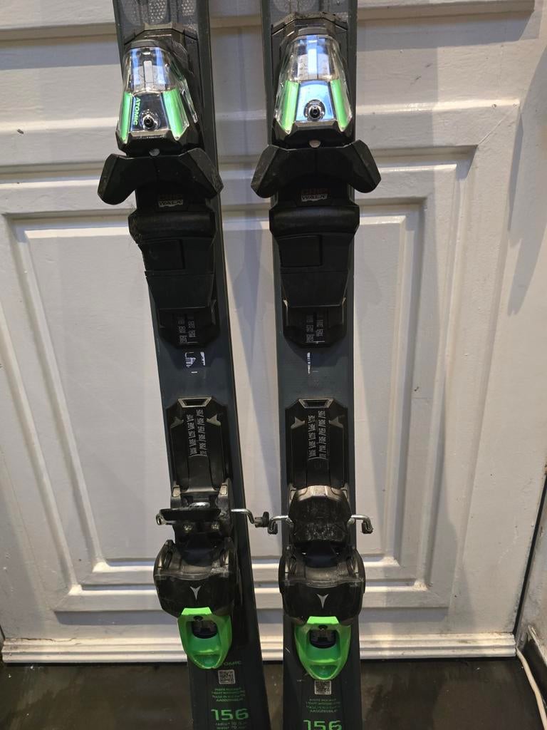 156cm ATOMIC REDSTER SC ALL SNEUW CARVE SKIS, Sport en Fitness, Skiën en Langlaufen, 160 tot 180 cm, Ophalen of Verzenden, Zo goed als nieuw