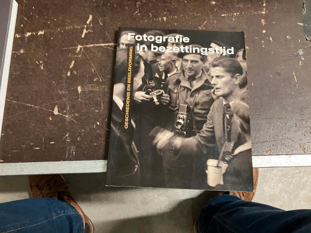 WO2 bezetting Nederland fotografie illegaliteit, Tweede Wereldoorlog, Ophalen of Verzenden, Zo goed als nieuw, Algemeen