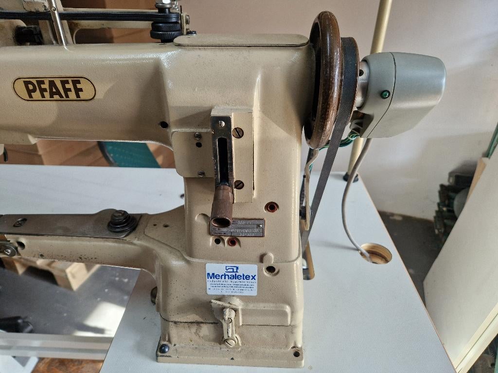Pfaff 335-H3 – Vrijarm – Half Automaat – Volledig nagekeken, Ophalen, Naaimachine, Industrieel, Gebruikt