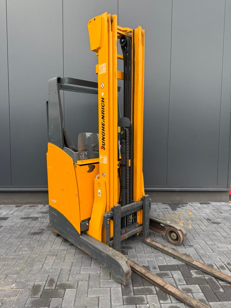 JUNGHEINRICH BJ2007 TRIPLEX 6.5M 2500UUR NETTE REACHTRUCK, 1000 tot 2000 kg, Ophalen, Elektrisch, Heftruck
