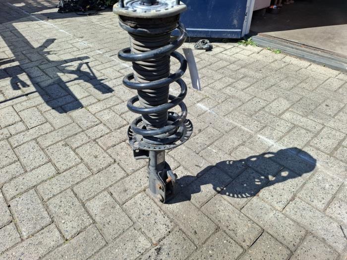 Schokdemperpoot rechts-voor van een Volkswagen Crafter, Gebruikt, -, -, -