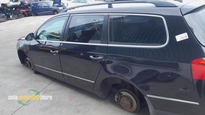 Portier 4Deurs links-achter van een Volkswagen Passat (LC9X), Gebruikt, -, -, -