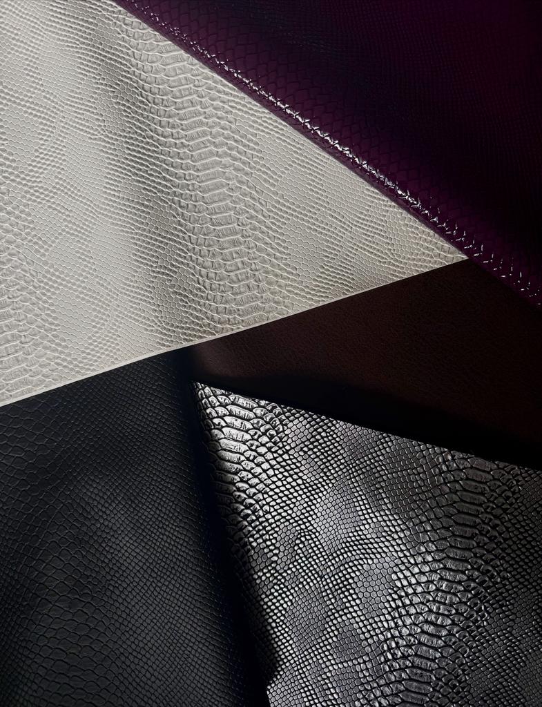 Verschillende stukken en kleuren skai / kunstleer, Ophalen of Verzenden, Zo goed als nieuw, Minder dan 10 m²