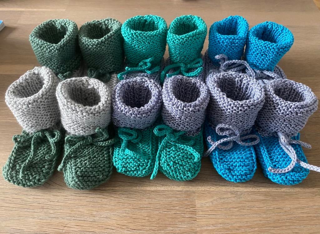 Baby slofjes sokjes gebreid twee kleuren katoen, Ophalen of Verzenden, Nieuw, Jongetje of Meisje, Slofjes