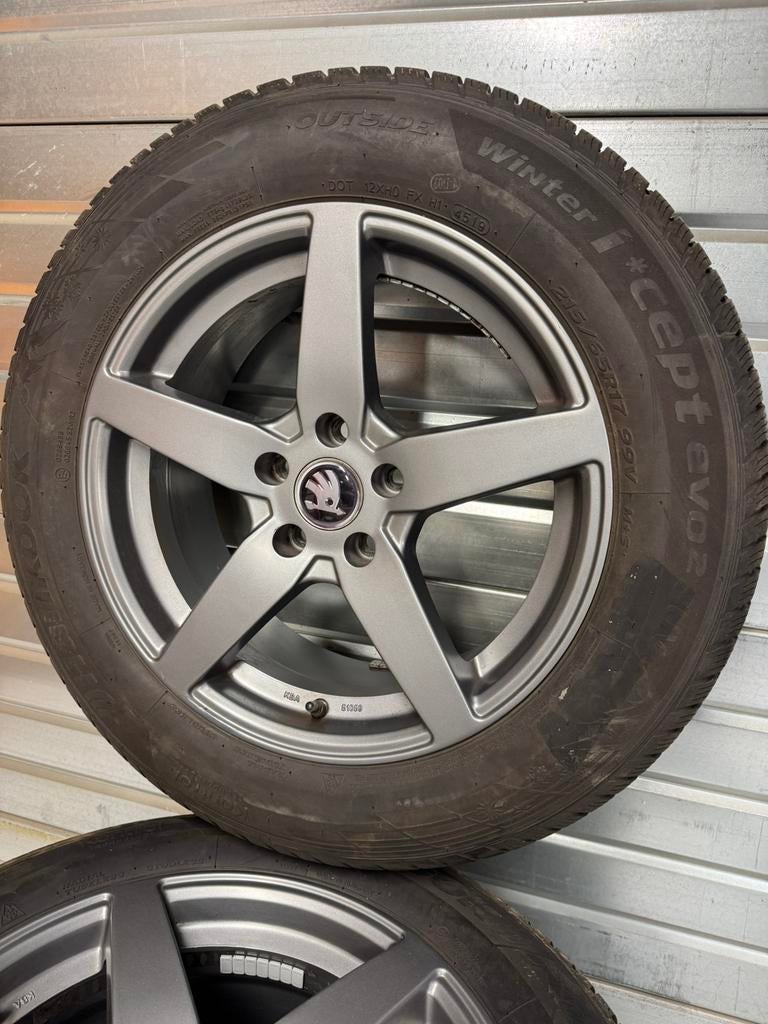 17” winterset Q3 Tarraco Kodiaq Tiguan 215/65R17, Ophalen, Banden en Velgen, 17 inch, Winterbanden