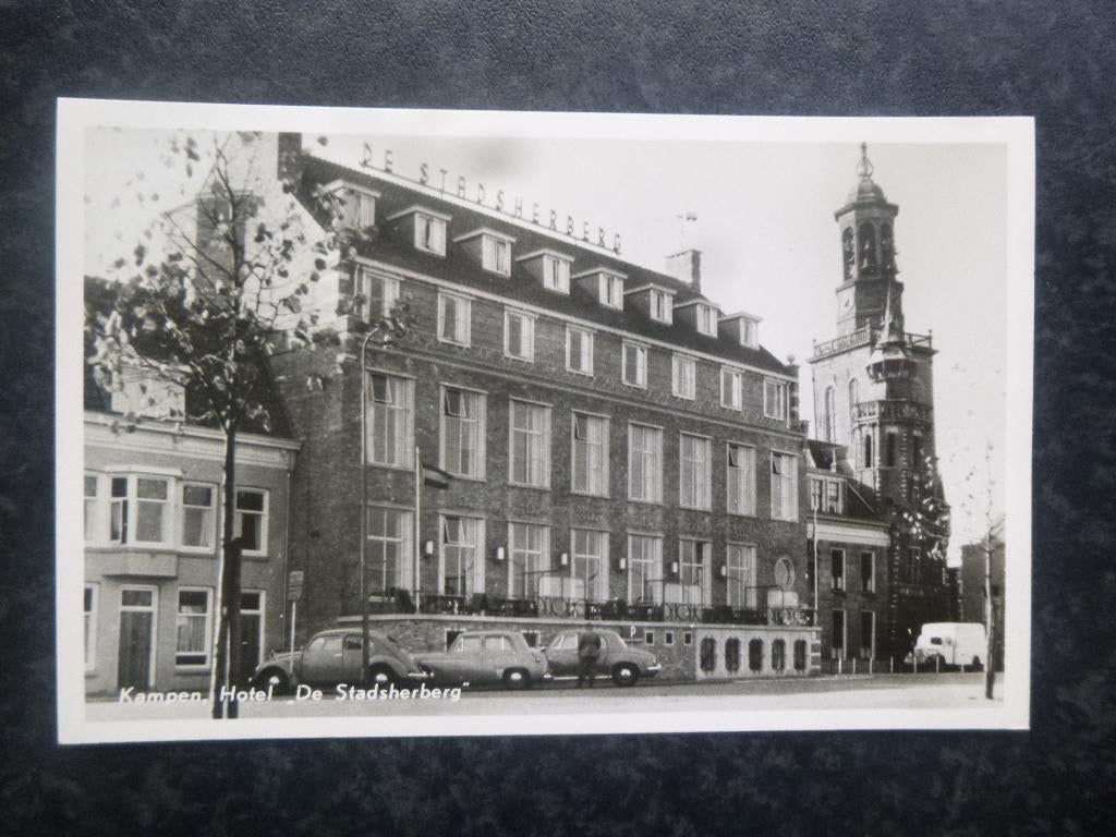 KAMPEN Hotel De Stadsherberg VW kever 1954, Ophalen of Verzenden, 1940 tot 1960, Overijssel