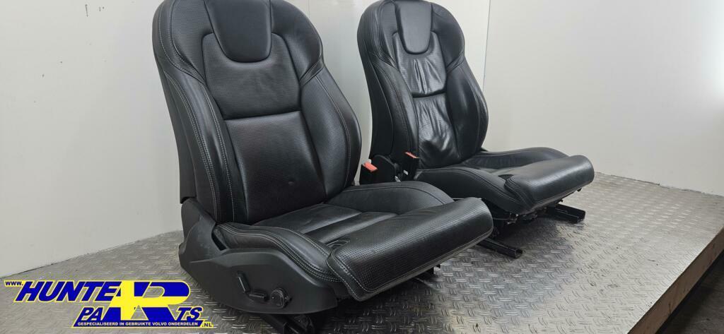 Bekledingset zwart leder Volvo V90 Inscription ('16-'22), Ophalen of Verzenden, Gebruikt, Volvo