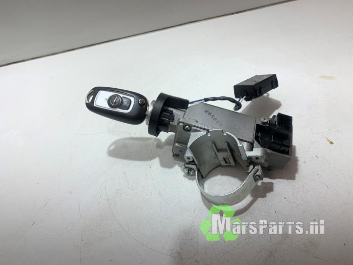 Kontaktslot + Sleutel van een Opel Astra, Gebruikt, -, -, Opel