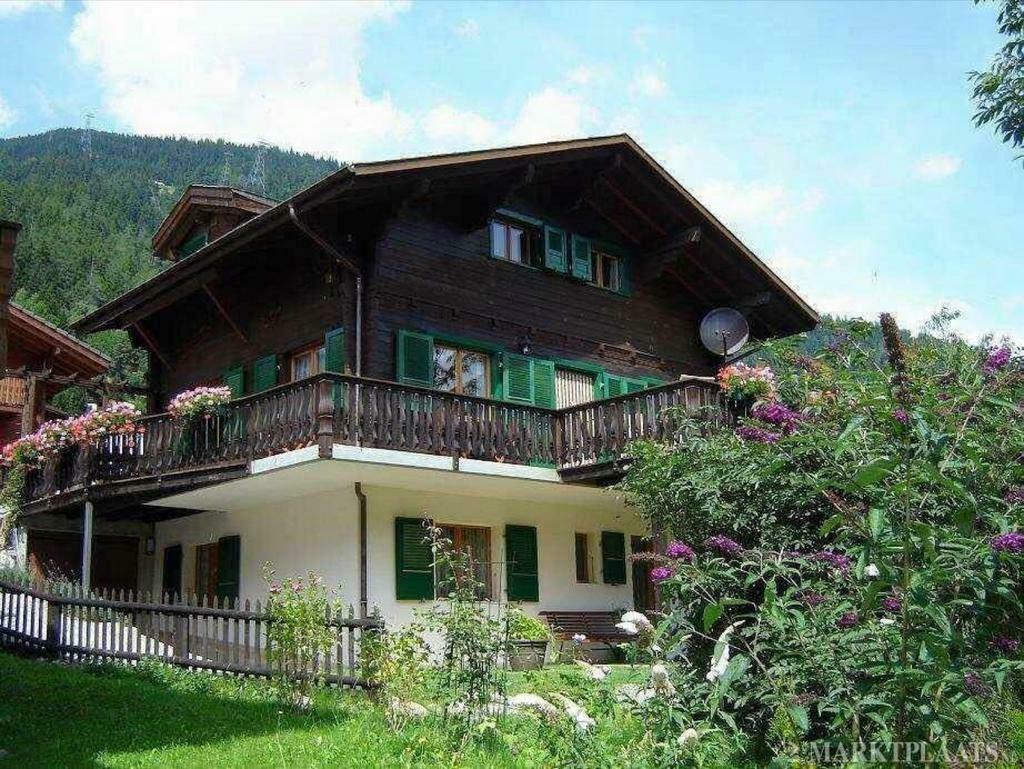 10pers chalet Fiesch Aletschgletscher, Vakantie, 4 of meer slaapkamers, Dorp, In bergen of heuvels, Eigenaar