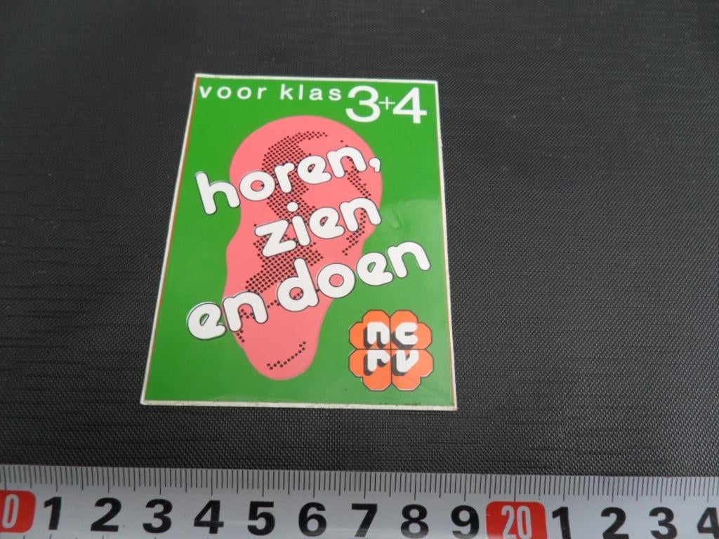 sticker Omroep NCRV Horen zien en doen voor klas 3+4, Verzamelen, Stickers, Ophalen, Zo goed als nieuw