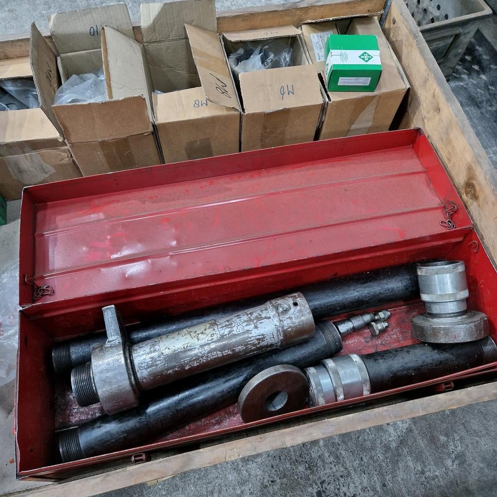 Hydraulische pers cilinder zonder pomp, Ophalen