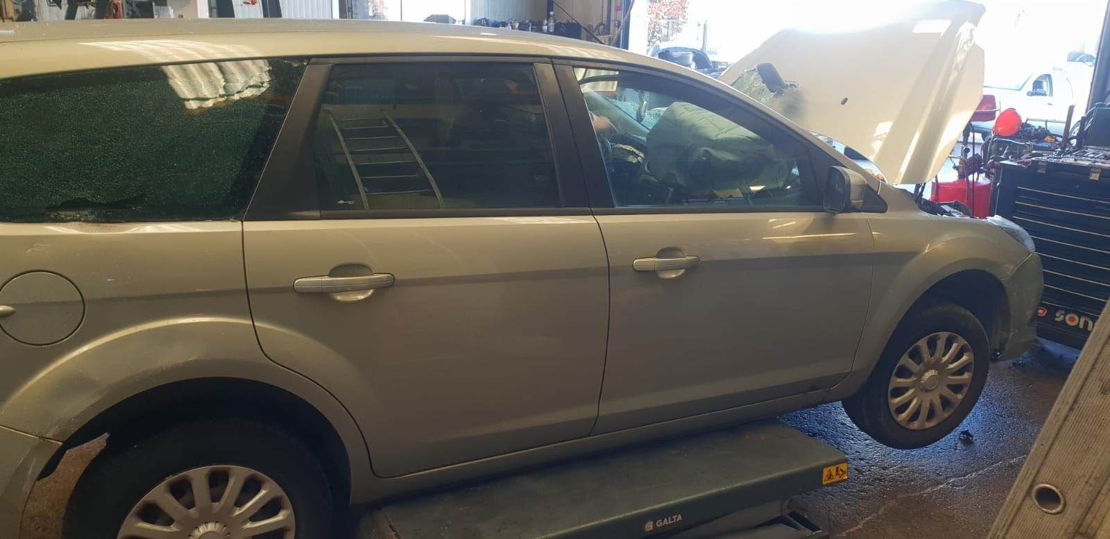 FORD FOCUS PORTIEREN RV+RA BJ 2009, Gebruikt, -, Deur, -