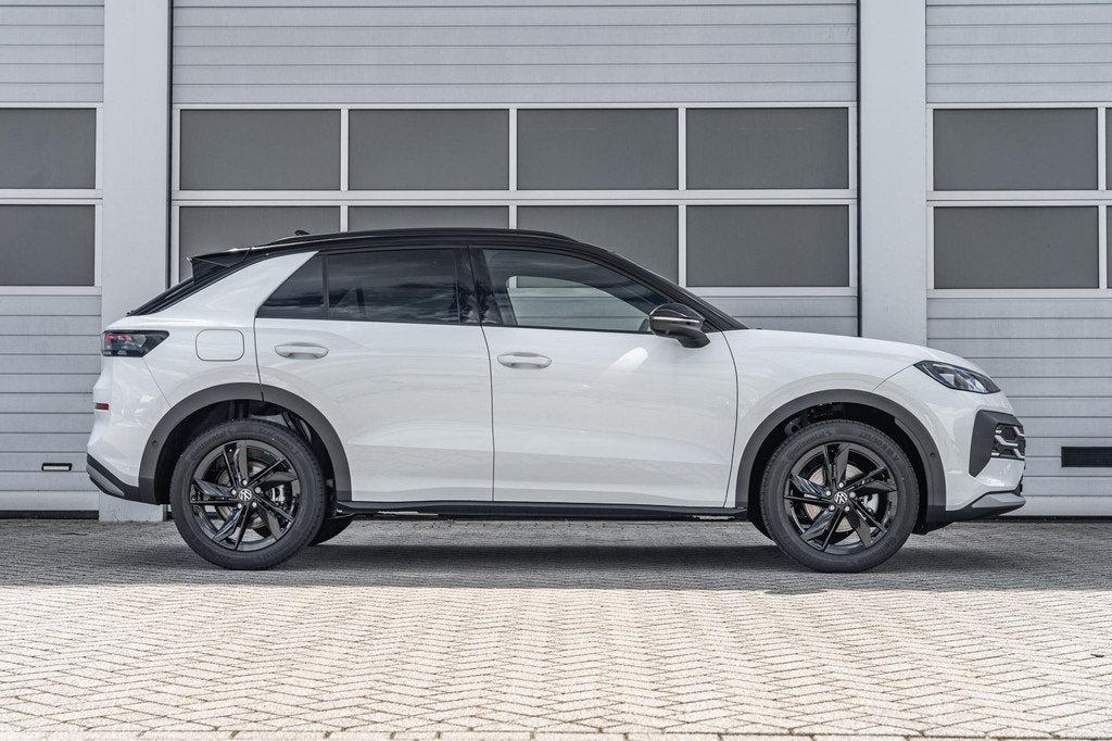 Volkswagen T-Roc 1.5 eTsi 115pk Style First Edition | Black, Auto's, Volkswagen, 12 maanden, 1498 cc, 116 pk, Wit