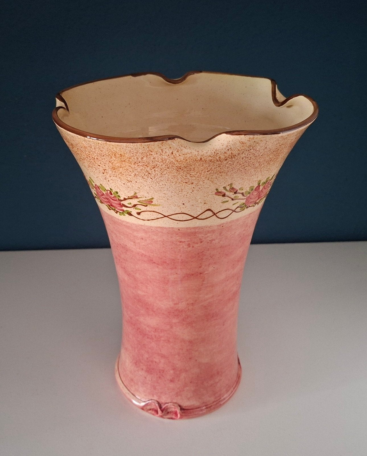 Prachtige grote romantische Franse Vallauris vaas, Overige kleuren, Ophalen of Verzenden, Minder dan 50 cm, Glas