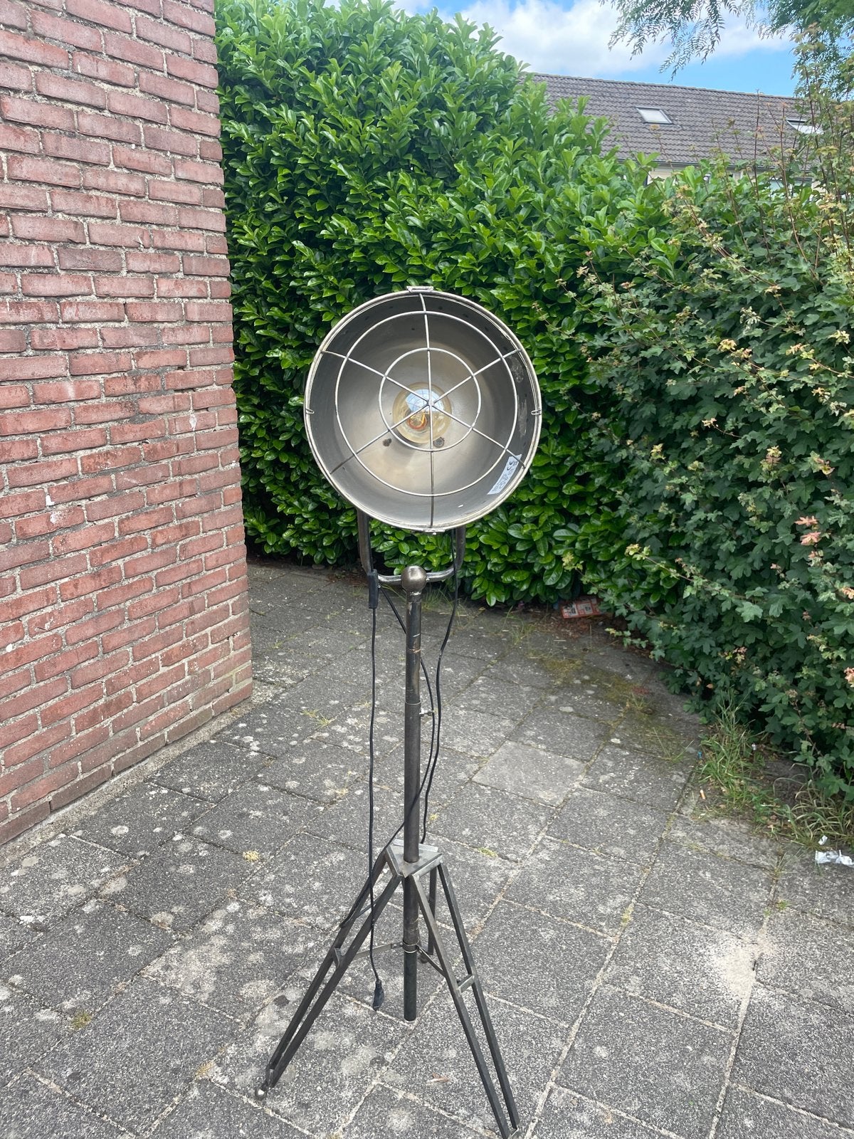 Industriële Vloerlamp met Statief - Vintage Stijl, Huis en Inrichting, Lampen | Vloerlampen, Ophalen of Verzenden, Gebruikt, Metaal