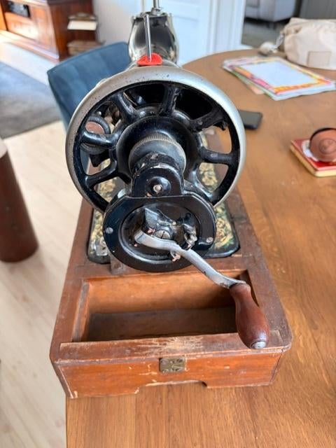 Sector handnaaimachine 1920-1935 te koop, Antiek en Kunst, Ophalen