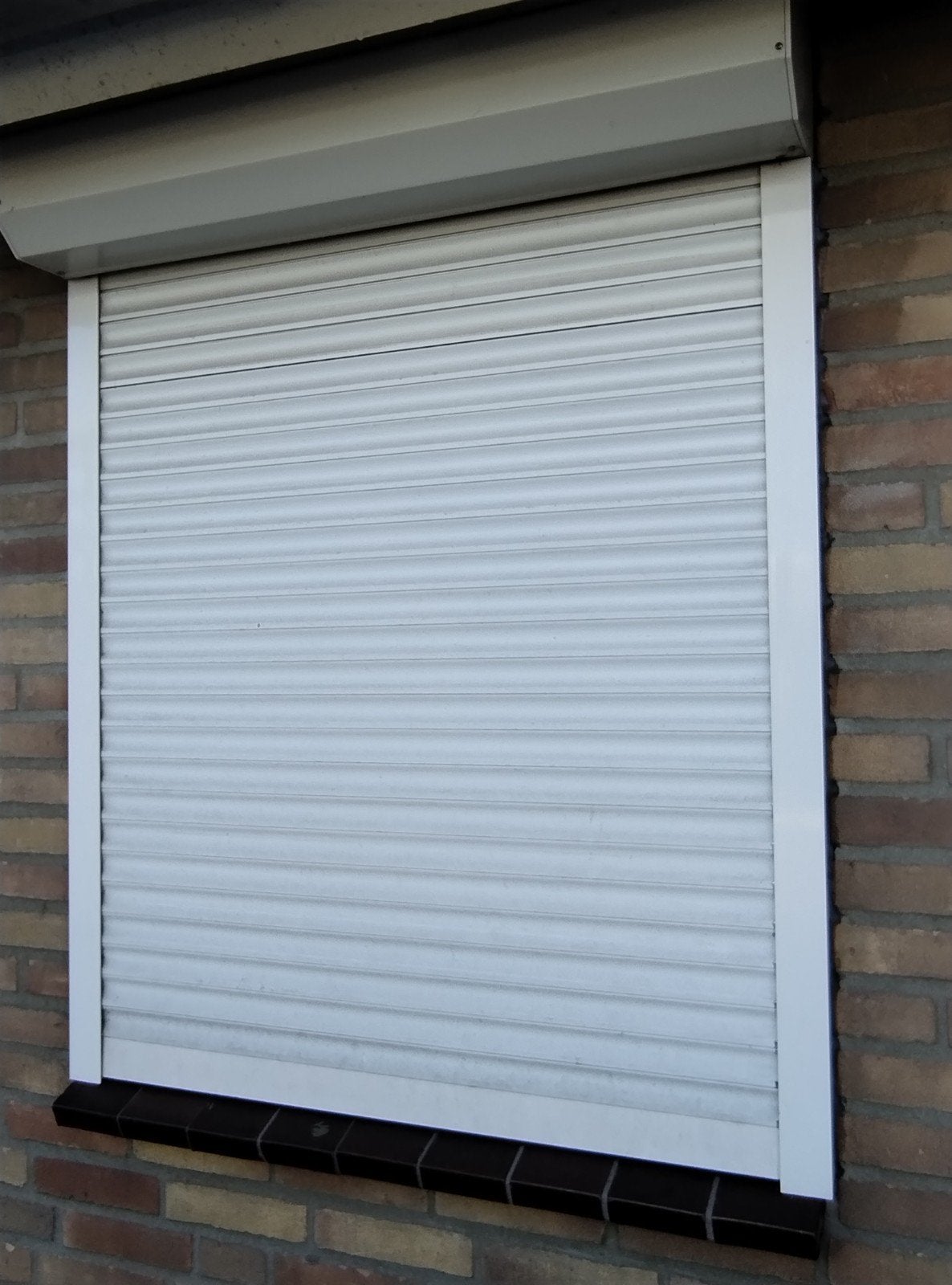 Twee goed werkende handmatige rolluiken, wit (2010), Ophalen, Gebruikt, 200 cm of meer, Wit