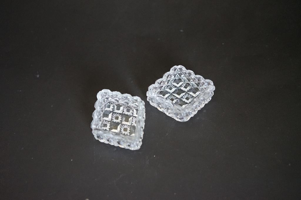 set twee zoutvat persglas helder glas ruit patroon salts, Antiek en Kunst, Antiek | Glas en Kristal, Ophalen of Verzenden