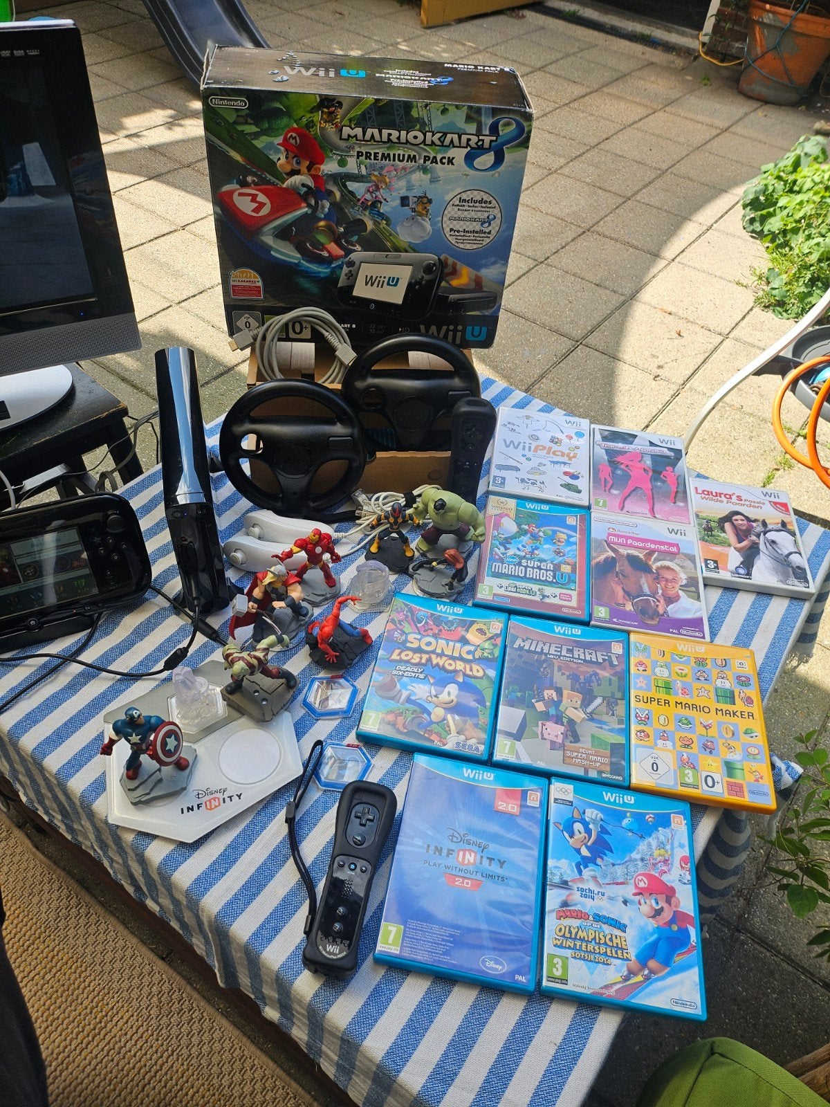 Wii U Mario Kart8 premium pack 32GB (cib) met veel extra's., Spelcomputers en Games, Spelcomputers | Nintendo Wii U, Ophalen of Verzenden