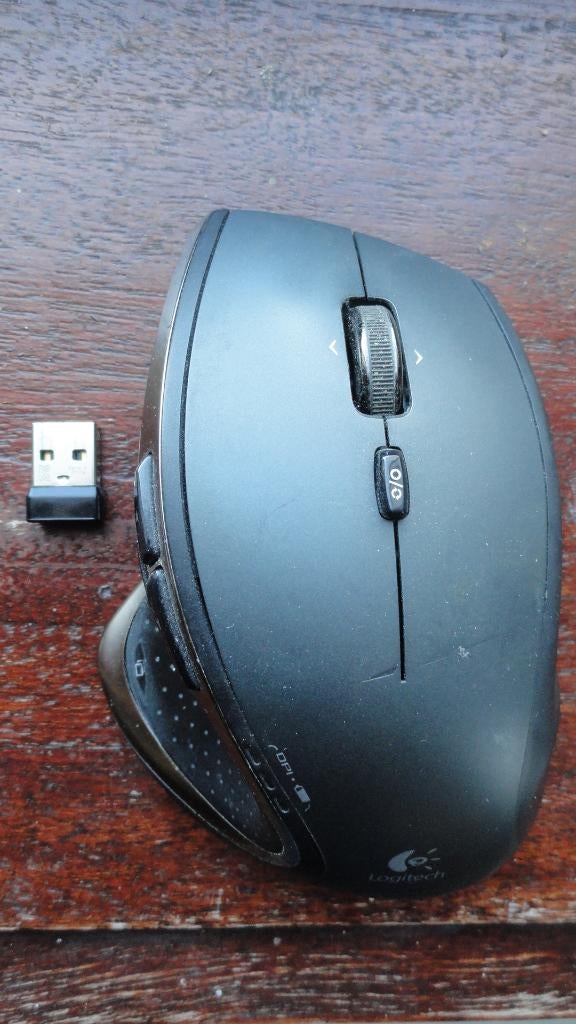 Logitech Performance MX, Computers en Software, Muizen, Muis, Ophalen of Verzenden, Zo goed als nieuw, Draadloos