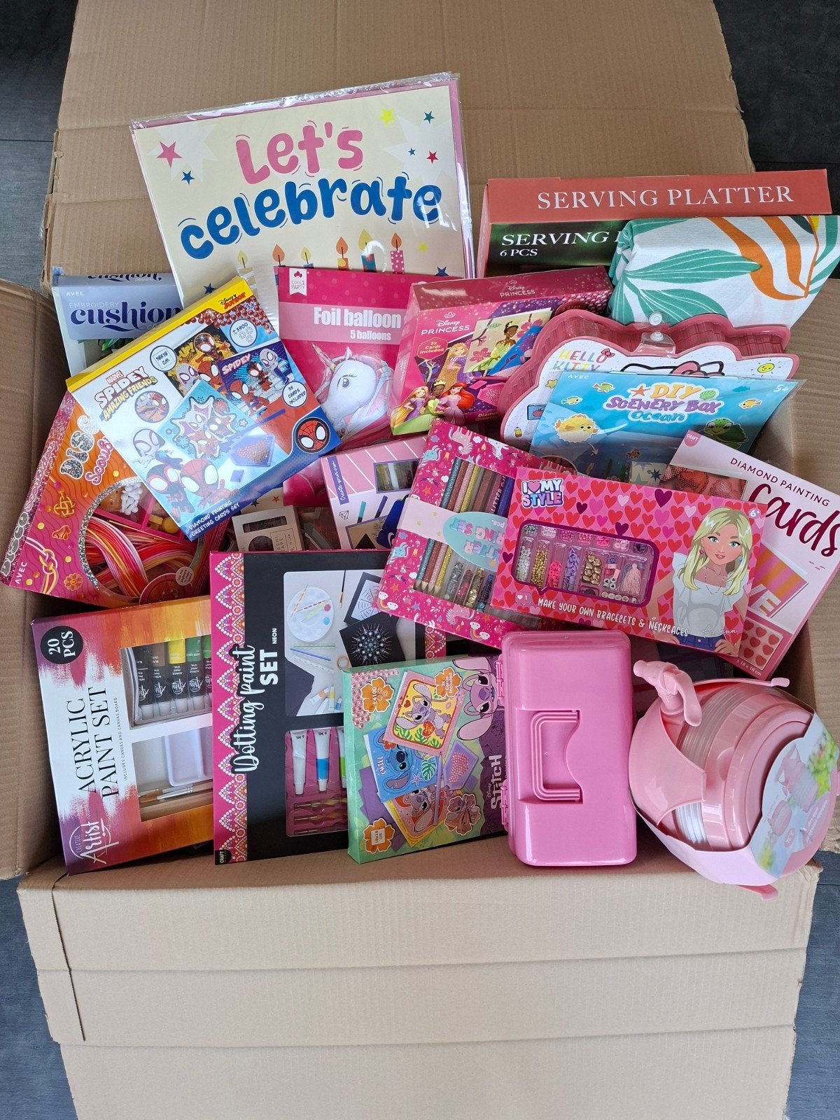 Leuk pakket met diverse kinderitems - knutselen - speelgoed, Overige thema's, Overige typen, Onbekend, Nieuw