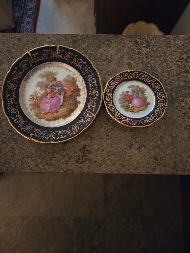 2 x Limoges porseleinen sierborden – Frankrijk, Antiek en Kunst, Ophalen