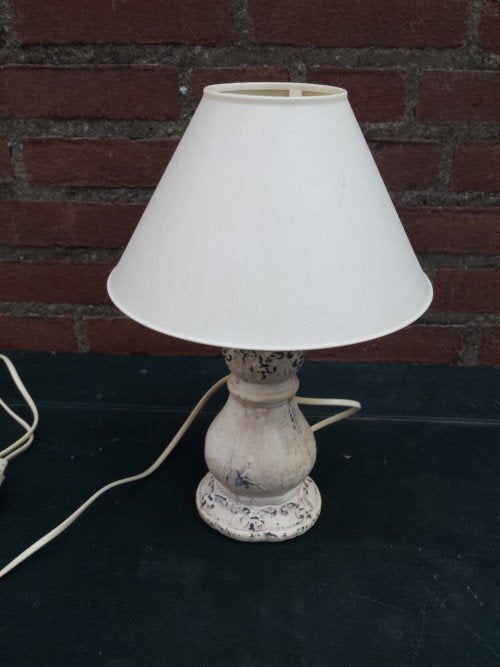 Tafellamp wit, met schakelaar, Ophalen of Verzenden, 'T Olde Gre-j, Info@toldegrej.nl, Endepoelstraat 20f Didam