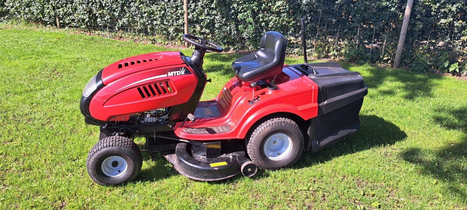 MTD zitmaaier - Krachtige en betrouwbare grasmaaier, Tuin en Terras, Grasmaaiers, Ophalen, Cirkelmaaier, Gebruikt, MTD