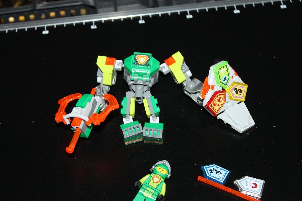 lego nexo knight Aaron 70364, Overige thema's, Lego, Ophalen of Verzenden, Zo goed als nieuw