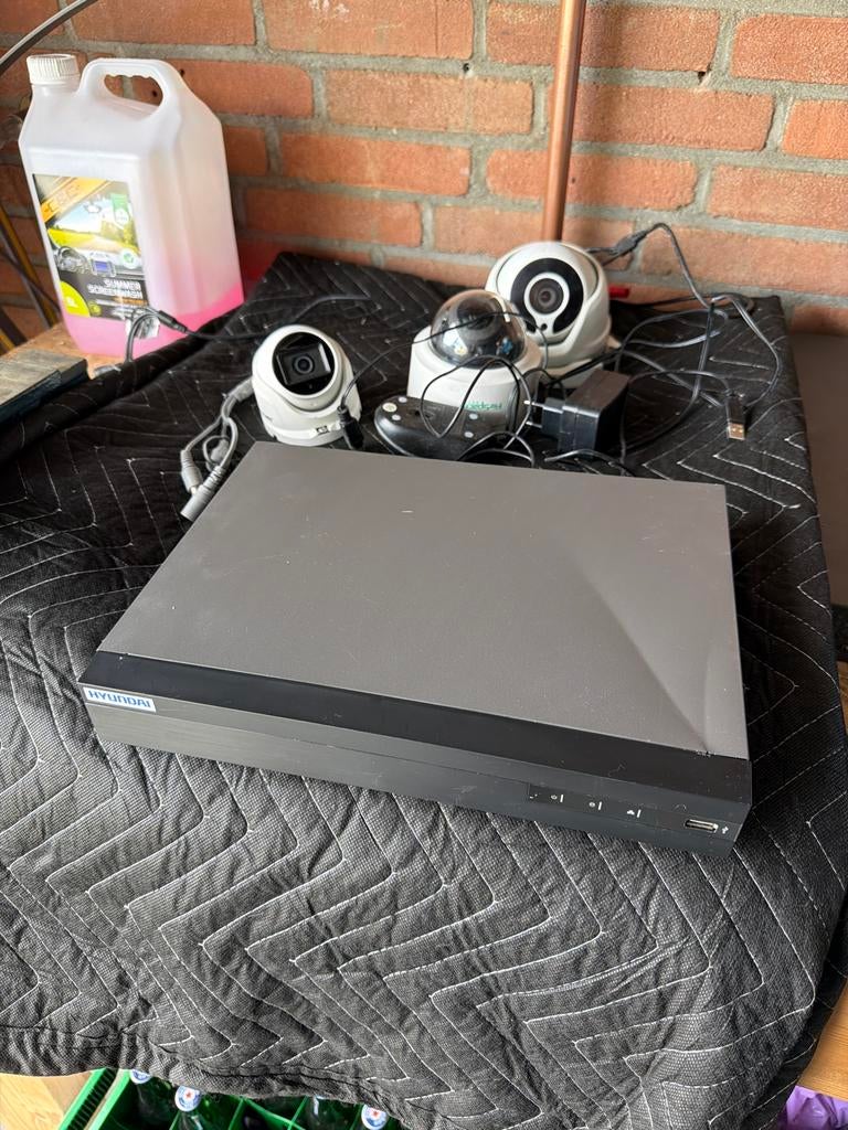 Hyundai DVR HYU-292 met 3 camera's, Ophalen, Zo goed als nieuw