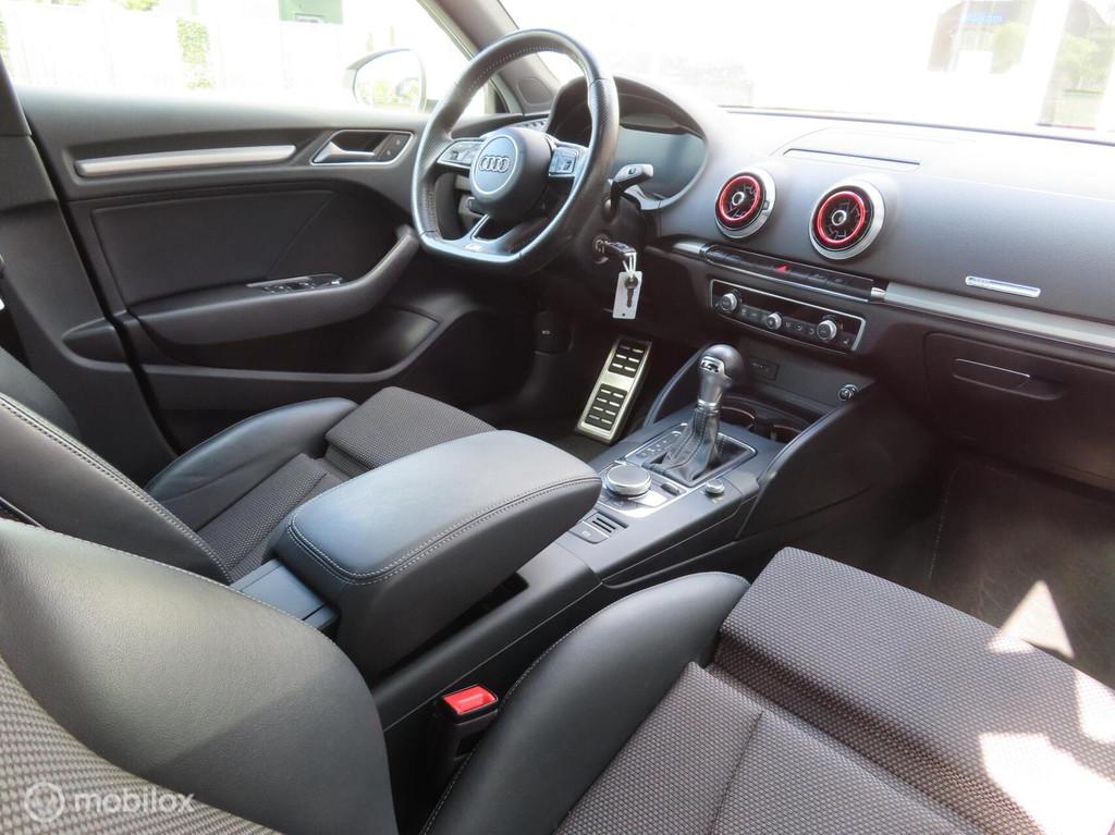 Audi A3 Sportback 35 TFSI CoD S-Line|Eibach Pro|Camera|Carpl, Auto's, Euro 6, 4 cilinders, 150 pk, Lichtsensor