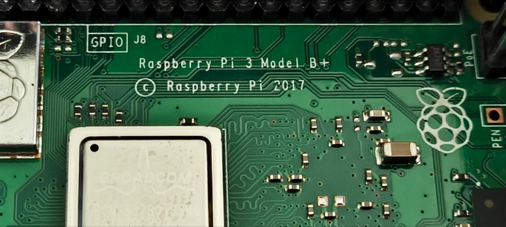 Raspberry Pi 3 Model B+ met behuizing, Gebruikt, Minder dan 4 GB, Broadcom BCM2837B0, Minder dan 2 Ghz