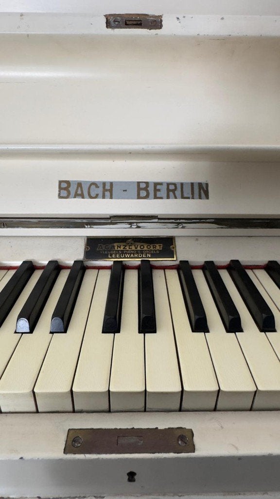Bach Berlin piano A.Ganzevoort, Ophalen, Gebruikt, Wit, Overige typen