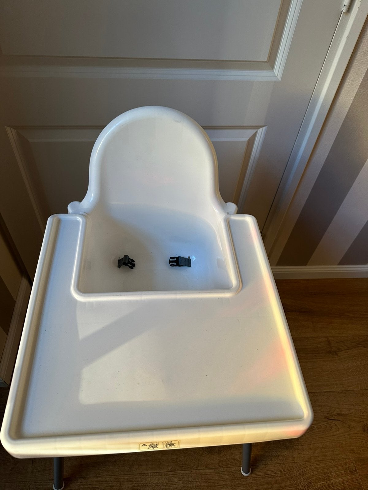 IKEA kinderstoel met eetblad en gordel, Kinderen en Baby's, Kinderstoelen, Ophalen, Zo goed als nieuw
